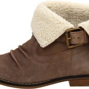 MIA Women's Tracey bootie Faux Suede Man made fleece/sherpa lining.